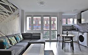 Amik Apartament-Night View